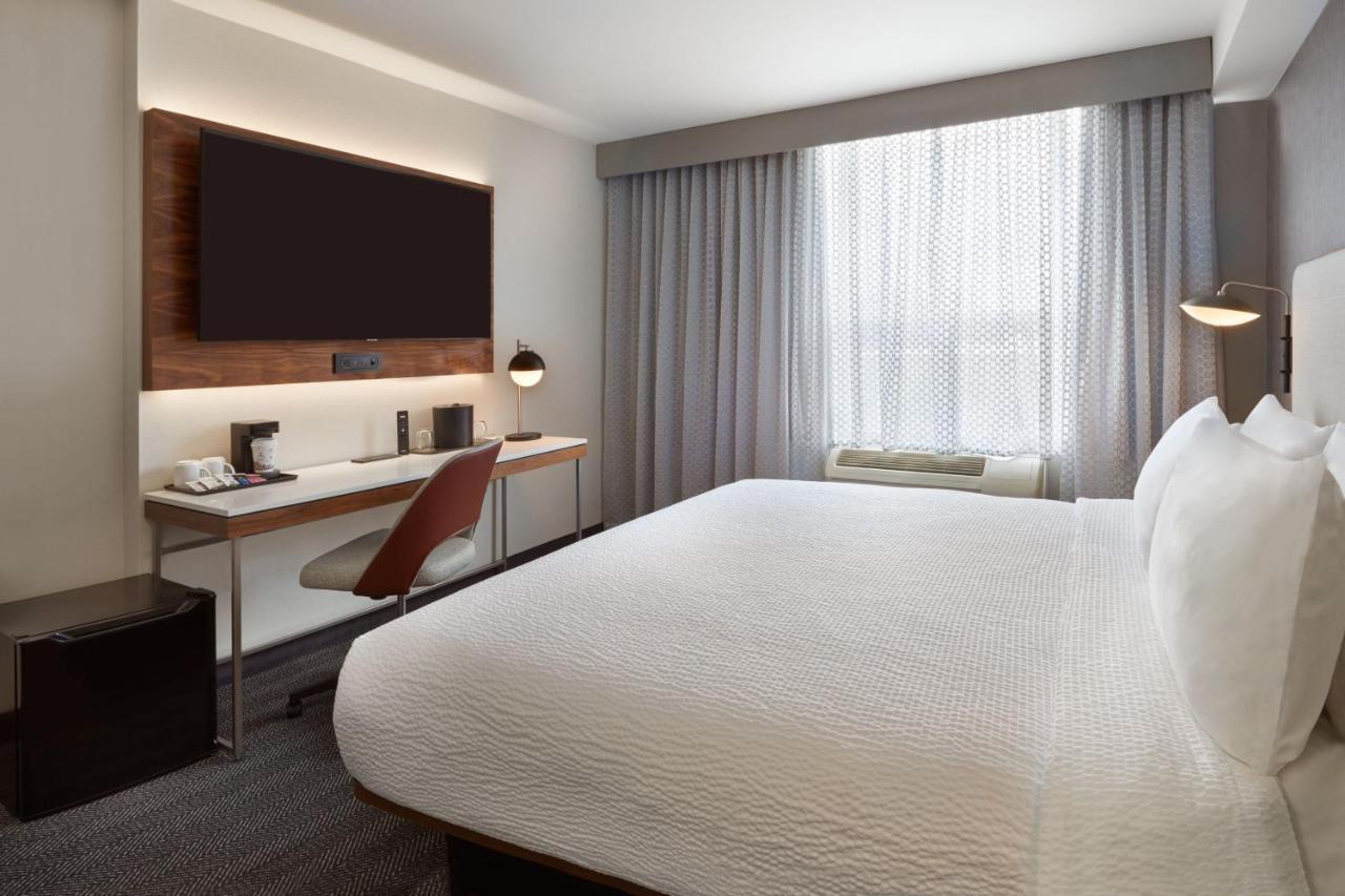 Hotel Courtyard By Marriott Kitchener Exterior foto