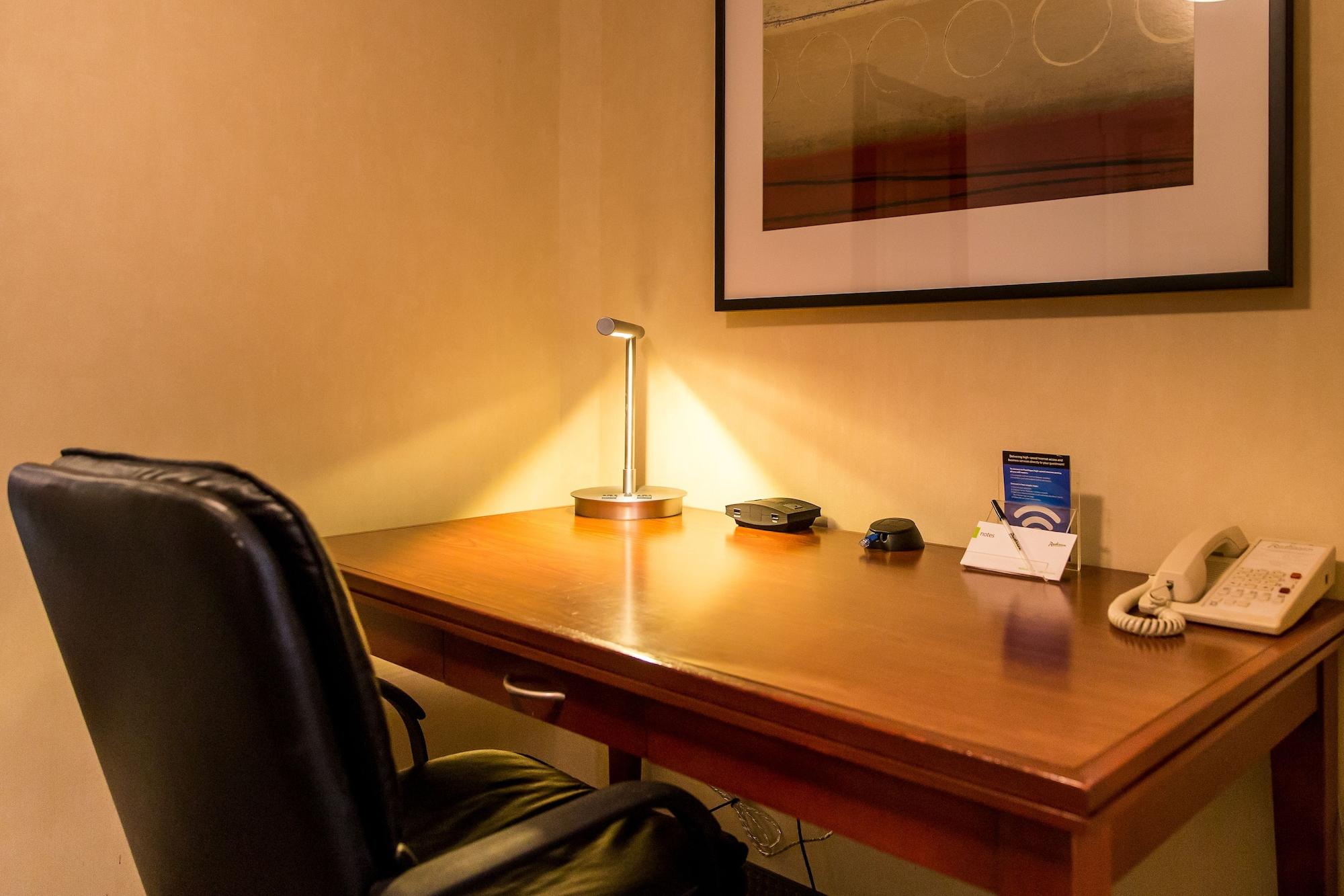 Hotel Courtyard By Marriott Kitchener Exterior foto